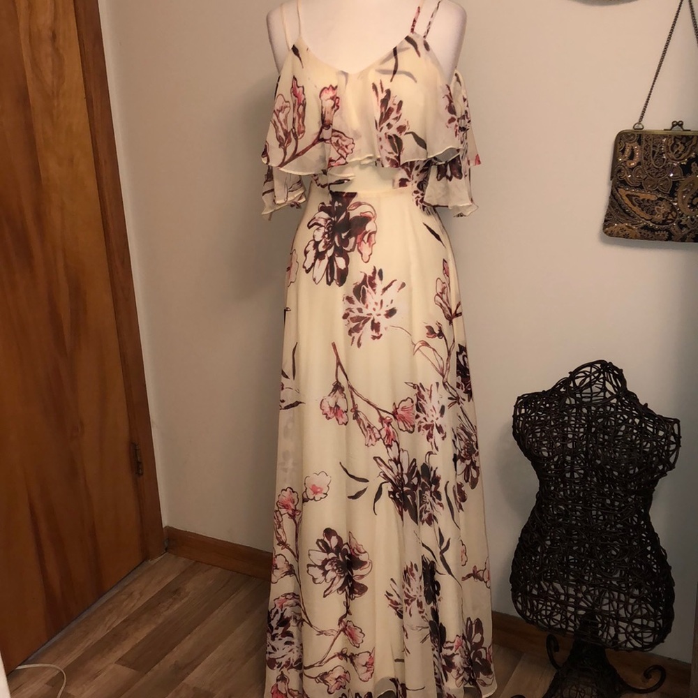 🎁Maxi summer dress white with Floral NWT - Picture 1 of 3